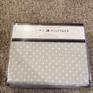 Tommy Hilfiger Gray Polka Dot Sheet Set